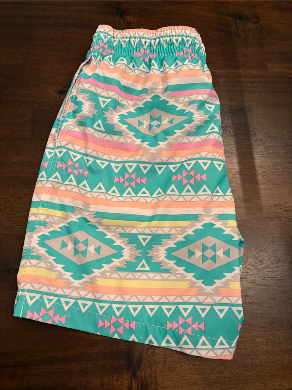 Chubbies 7” multi-colored southwestern pattern swim trunks Shorts size M - Picture 3 of 4